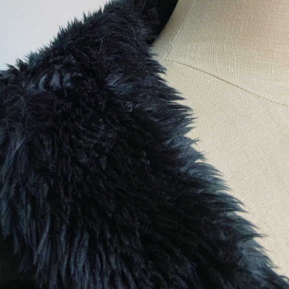 One Step Up Elegant Black Sweater - Picture 5 of 7